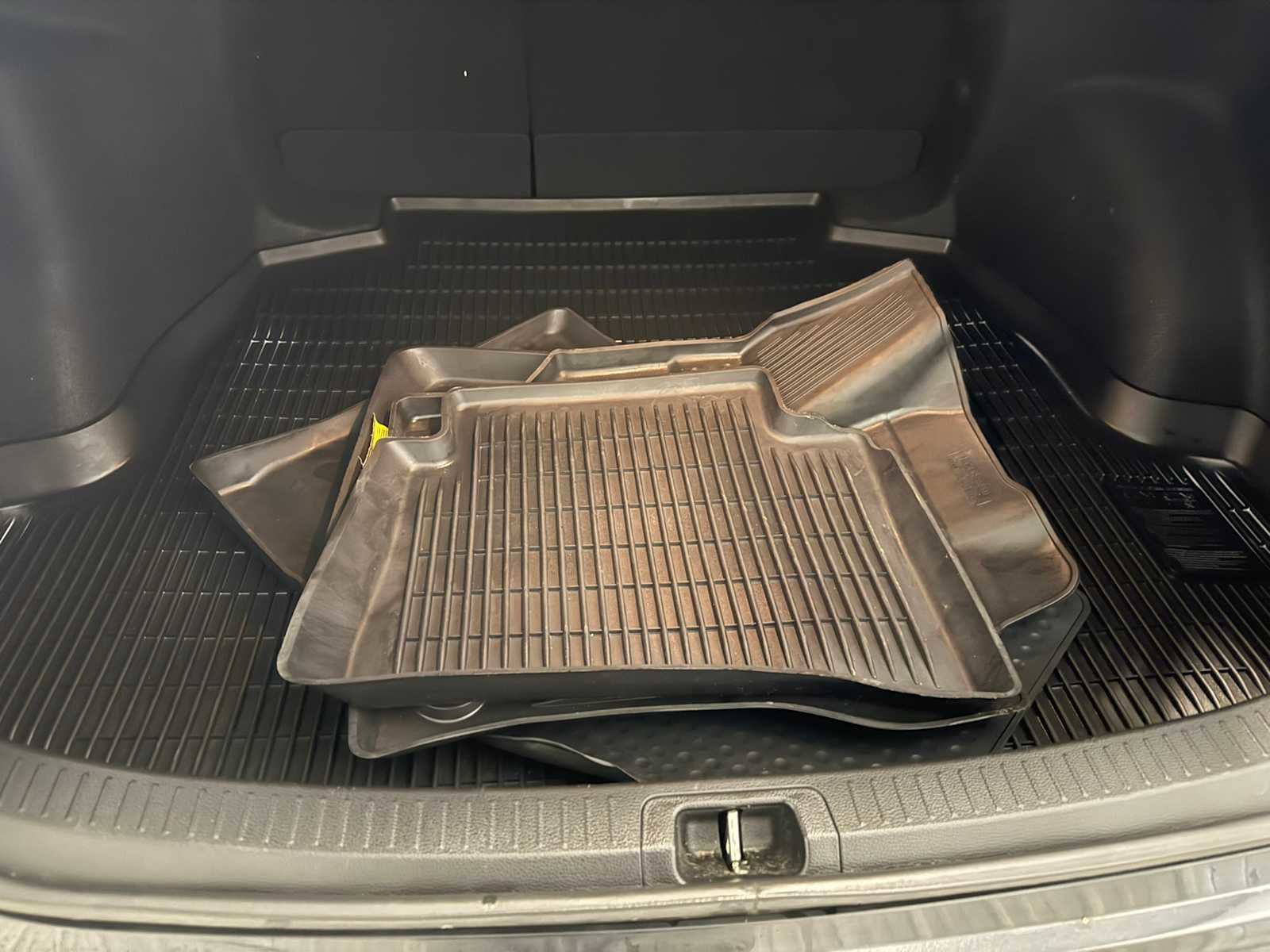 Certified 2020 Toyota Corolla LE FWD image 24