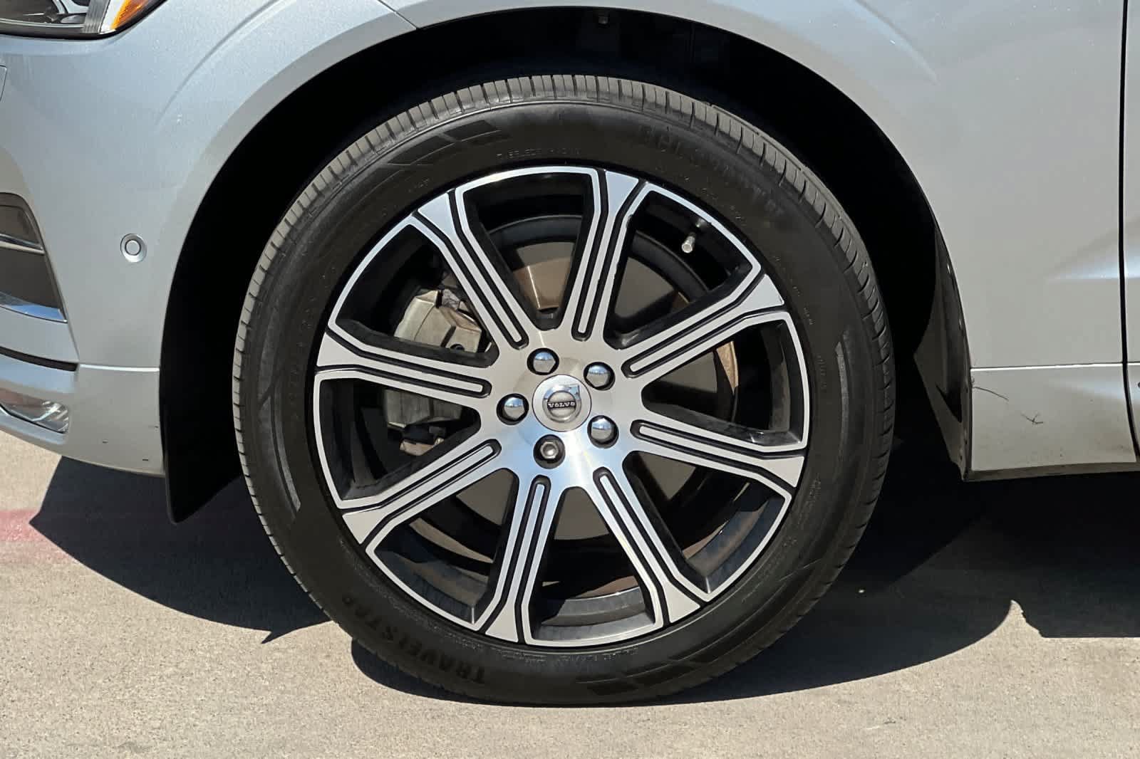 Used 2018 Volvo XC60 T6 Inscription w/ Convenience Package AWD/4WD image 12