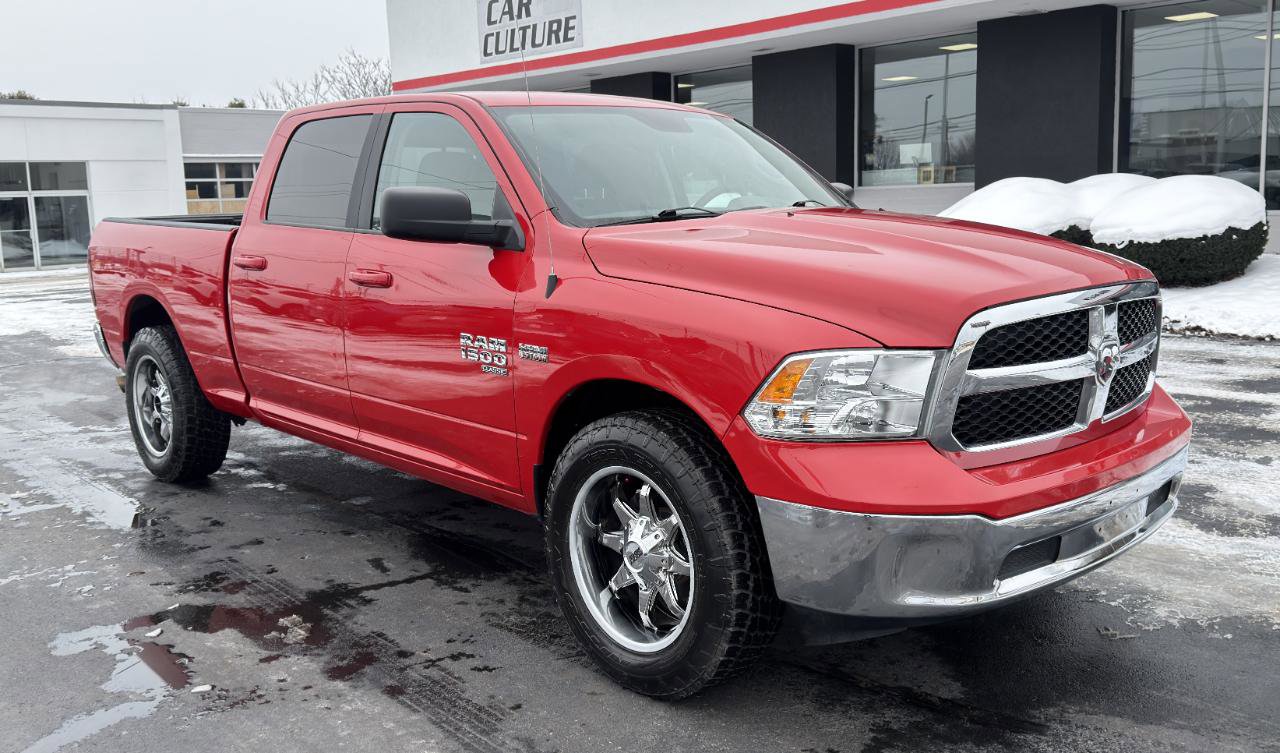 Used 2020 RAM 1500 Classic SLT image 2