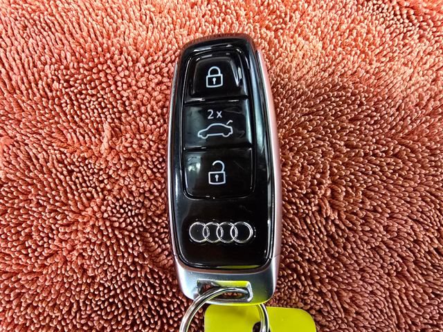 Used 2020 Audi Q7 3.0T Premium w/ Convenience Package AWD/4WD image 43