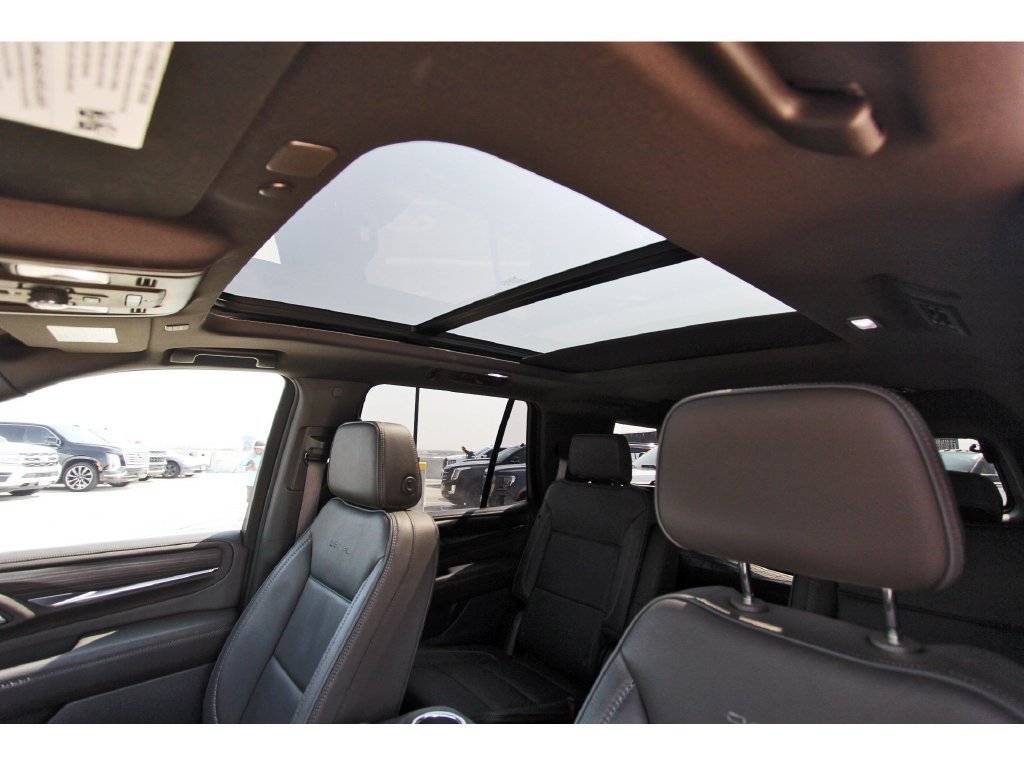 Used 2023 GMC Yukon Denali AWD/4WD image 28