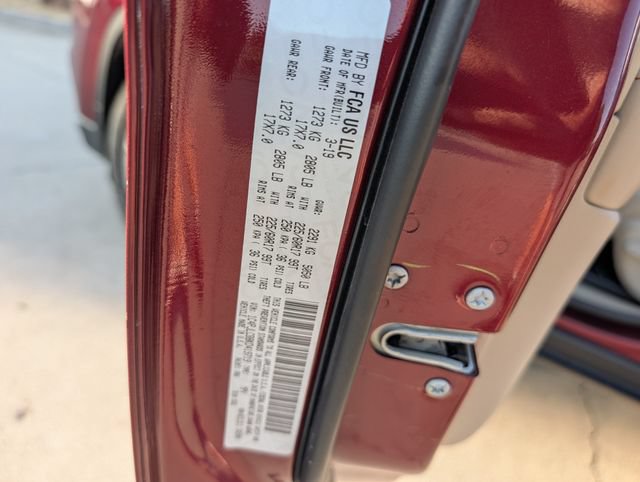 Used 2019 Jeep Cherokee Latitude w/ Popular Appearance Group FWD image 35