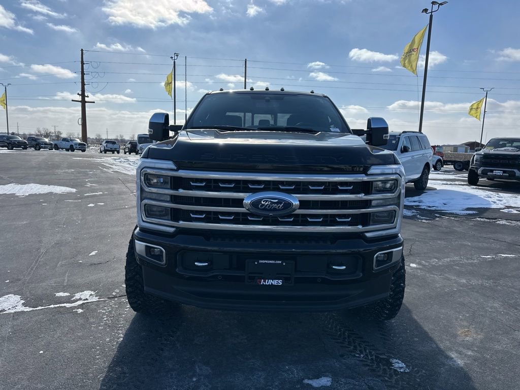 Used 2024 Ford F350 Platinum w/ FX4 Off-Road Package image 19