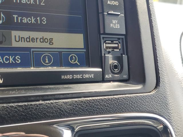Used 2012 Chrysler Town & Country Touring w/ Entertainment Group #1 FWD image 23