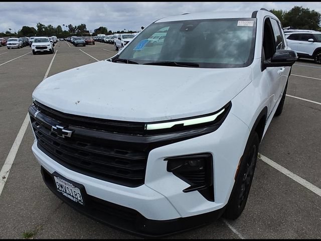 Used 2024 Chevrolet Traverse LT w/ Midnight/Sport Edition FWD image 3
