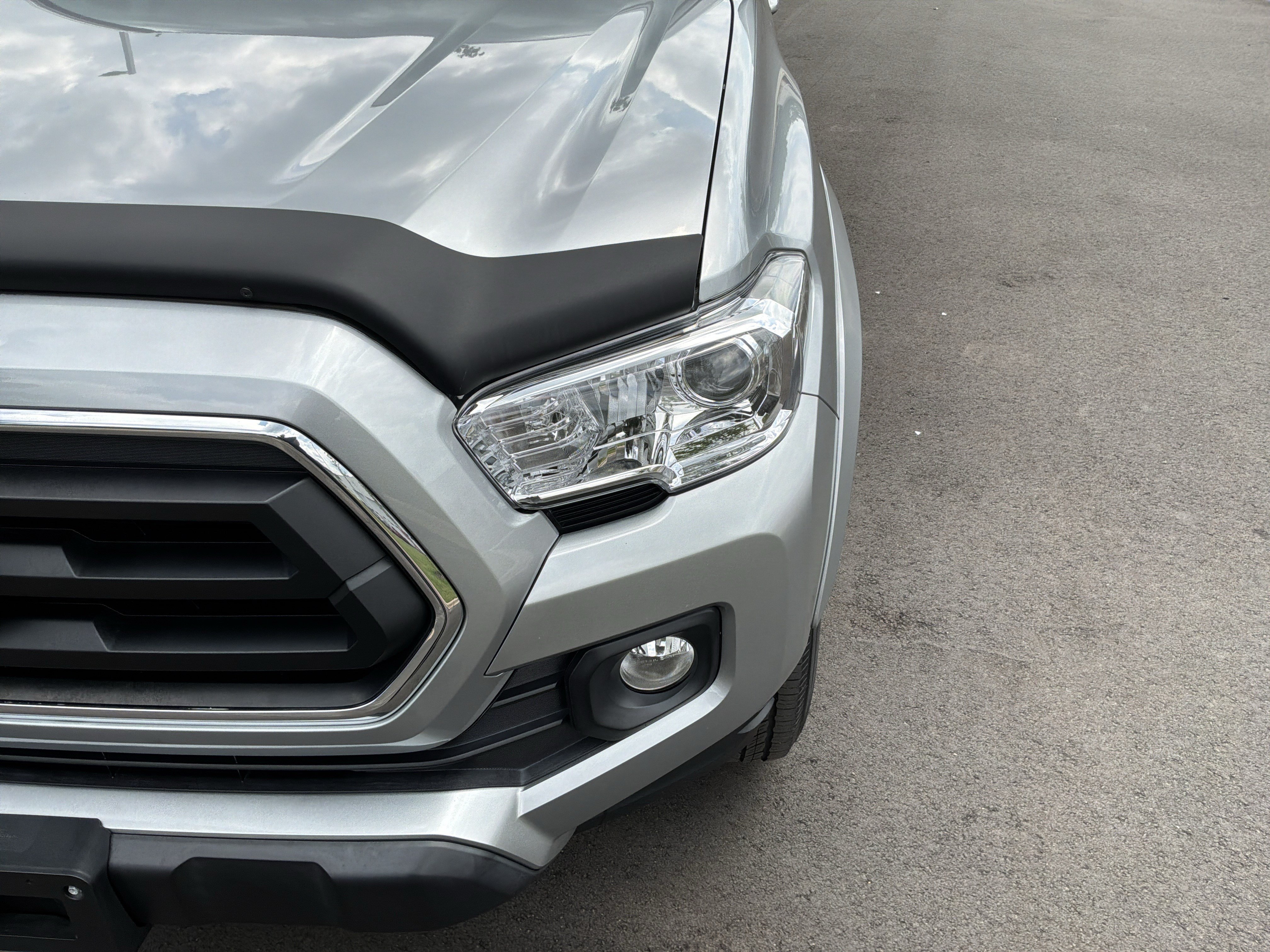 Used 2023 Toyota Tacoma SR5 RWD image 6