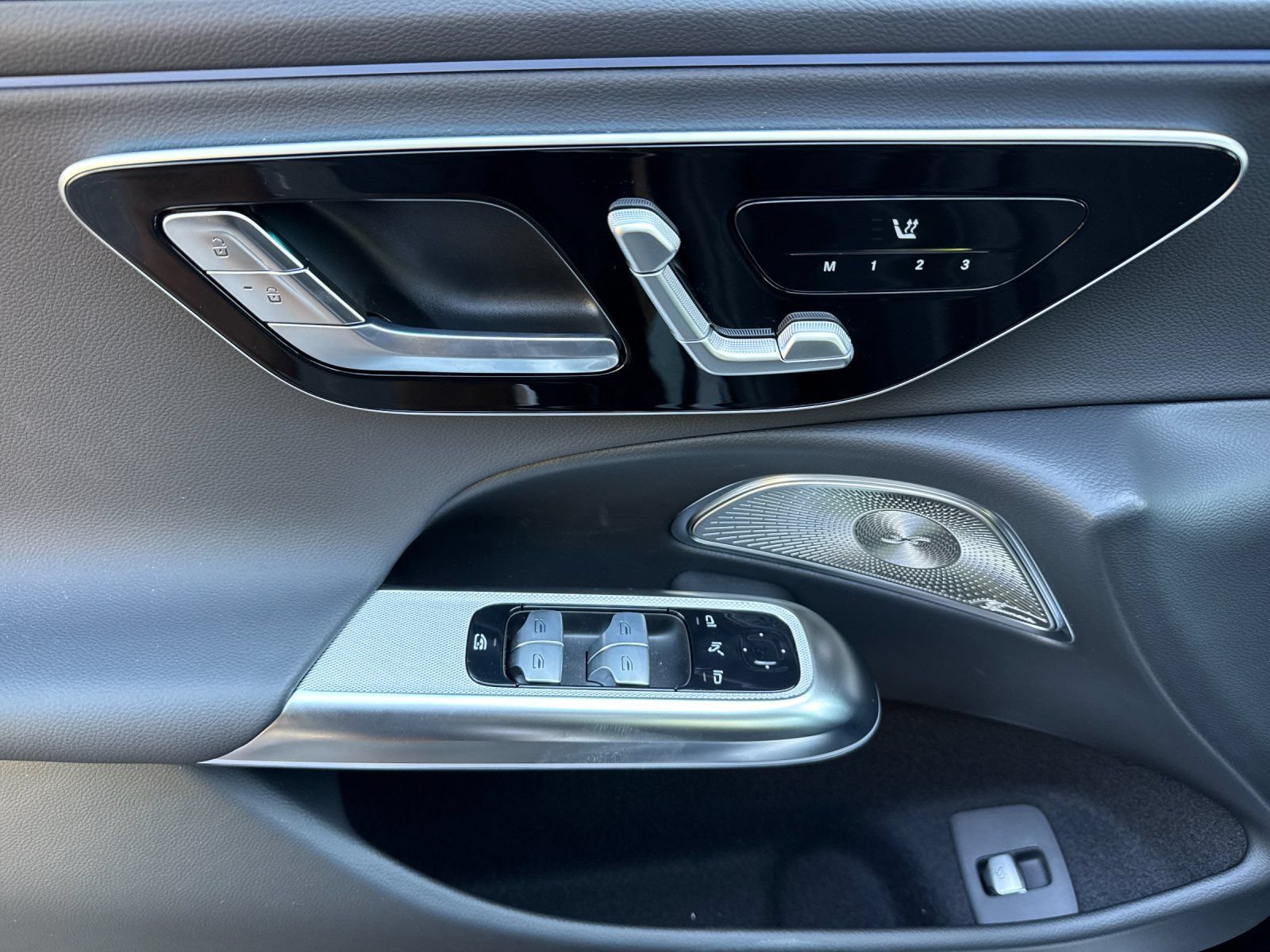 New 2027 Mercedes-Benz E 350 4MATIC Sedan image 10