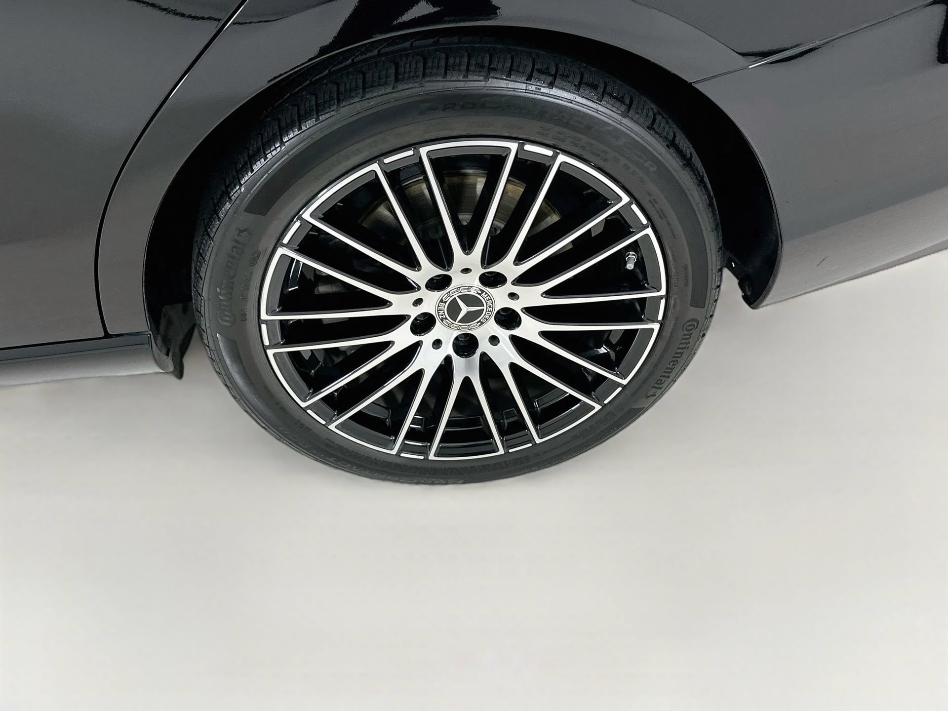 Certified 2025 Mercedes-Benz C 300 Sedan image 31