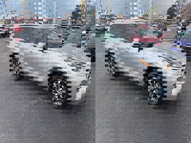 Used 2023 Toyota Highlander XLE image 5