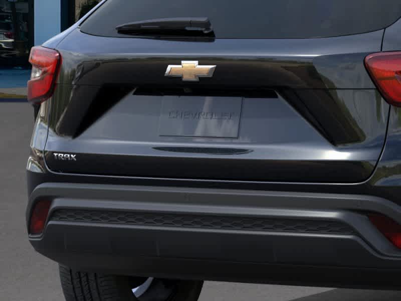 New 2026 Chevrolet Trax LS w/ LS Convenience Package FWD image 14