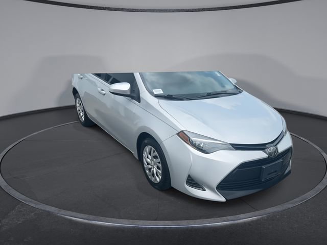 Used 2019 Toyota Corolla LE FWD image 3