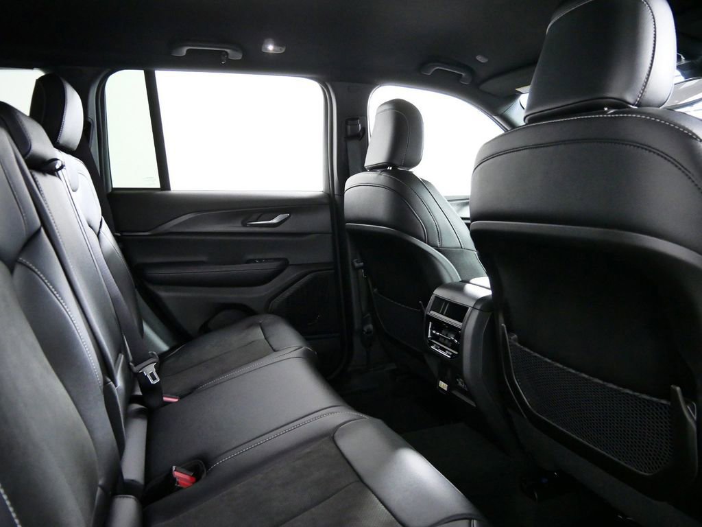 Certified 2024 Jeep Grand Cherokee Altitude image 26