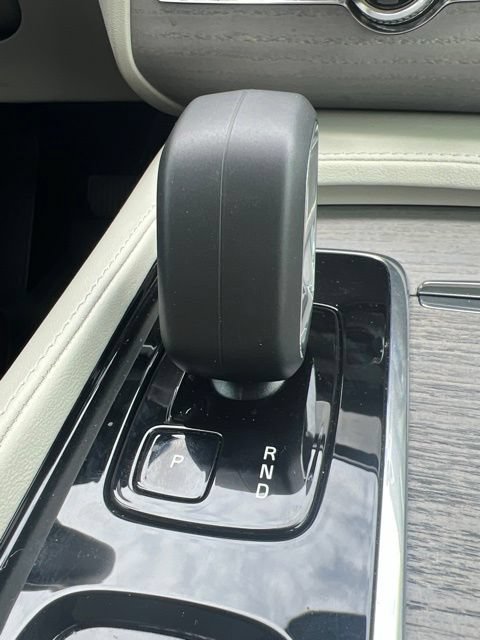Used 2024 Volvo XC90 T8 Plus w/ Protection Package Premier AWD/4WD image 15