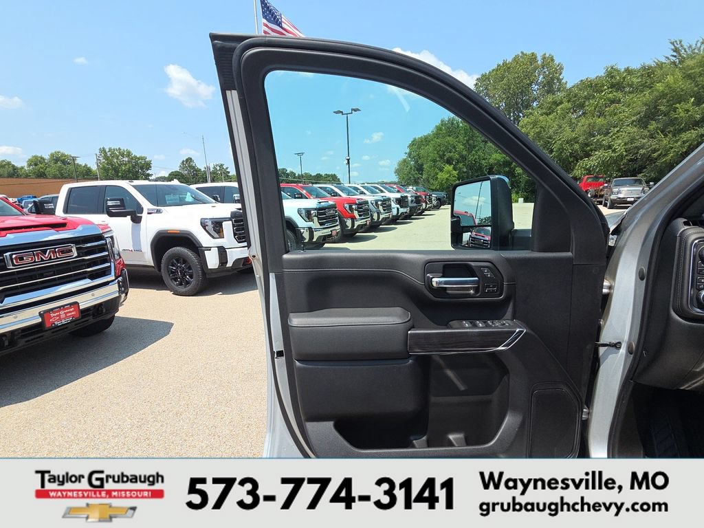 Used 2023 Chevrolet Silverado 3500 LTZ w/ LTZ Plus Package AWD/4WD image 13