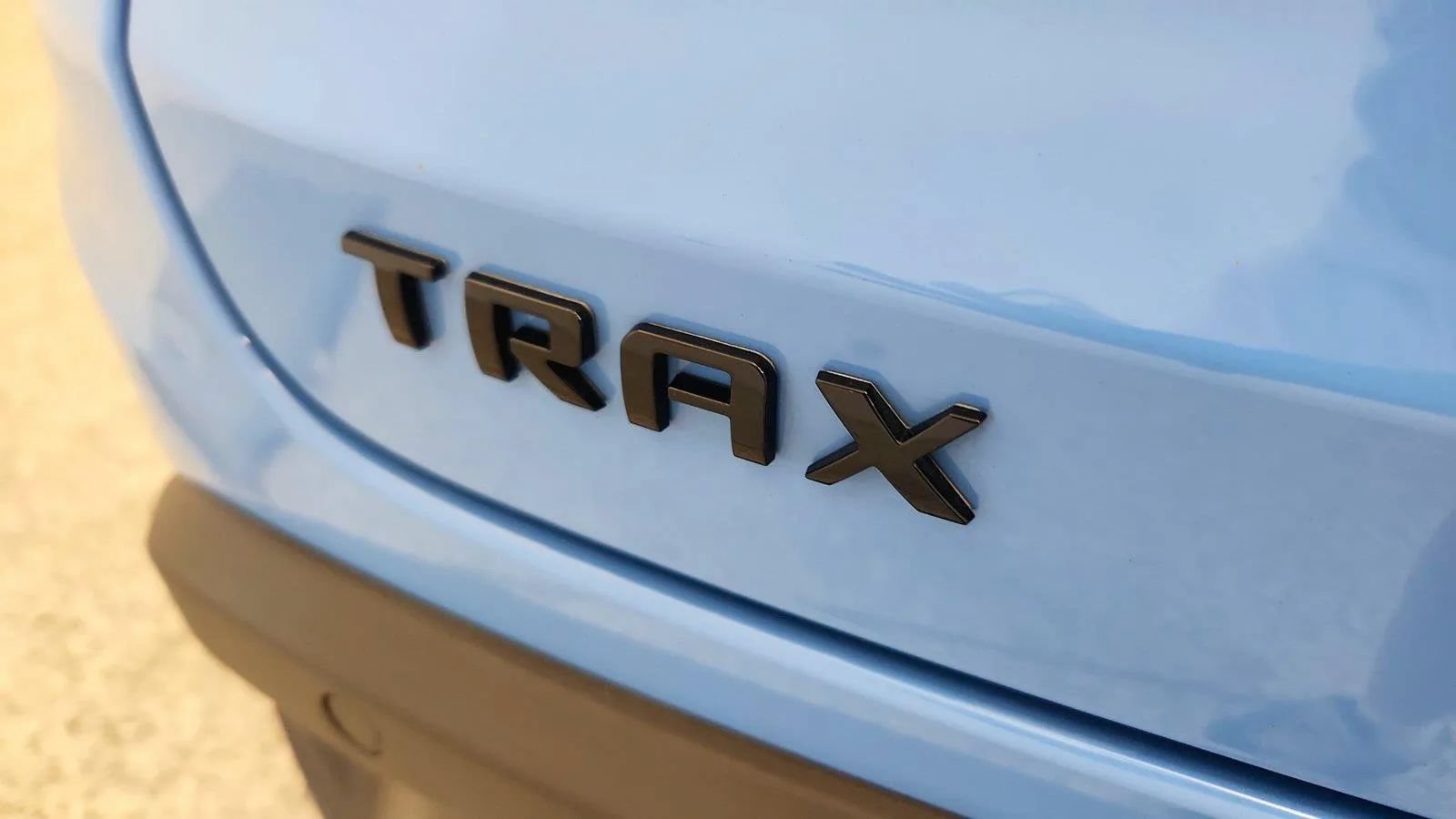Used 2024 Chevrolet Trax RS w/ Sunroof Package FWD image 34