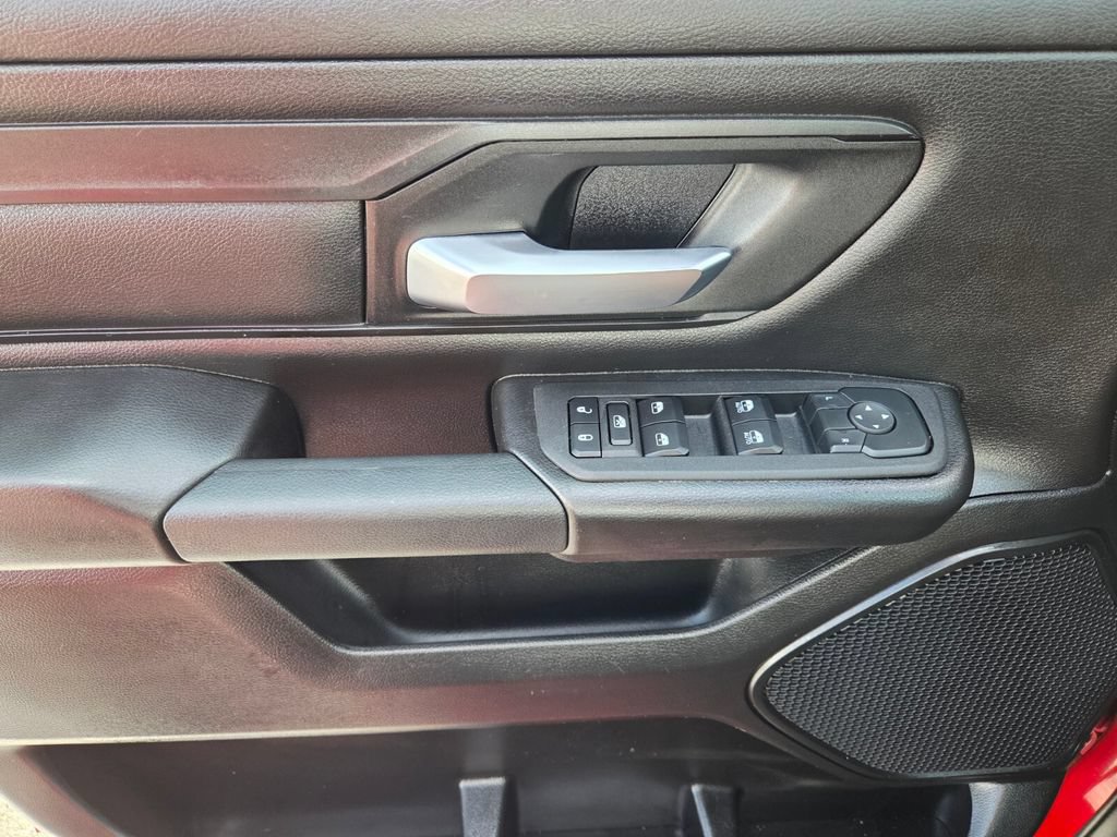Used 2025 RAM 1500 Warlock AWD/4WD image 22