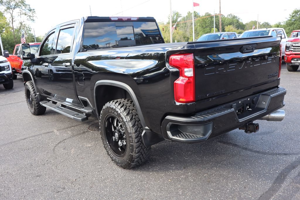 Used 2021 Chevrolet Silverado 2500 High Country AWD/4WD image 3