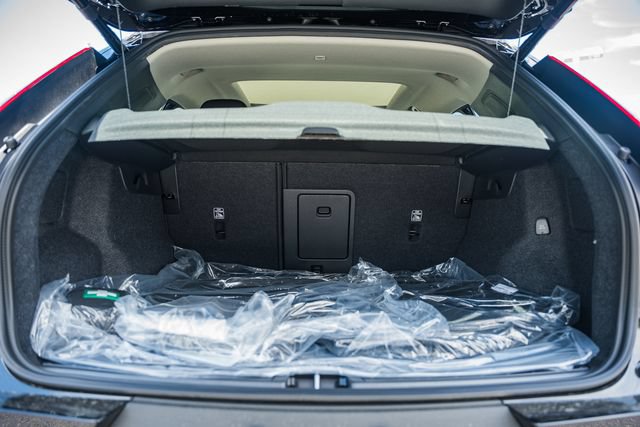 New 2026 Volvo XC40 B5 Plus w/ Protection Package Premier AWD/4WD image 10