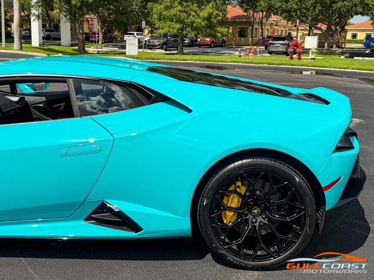 Used 2021 Lamborghini Huracan EVO RWD image 45