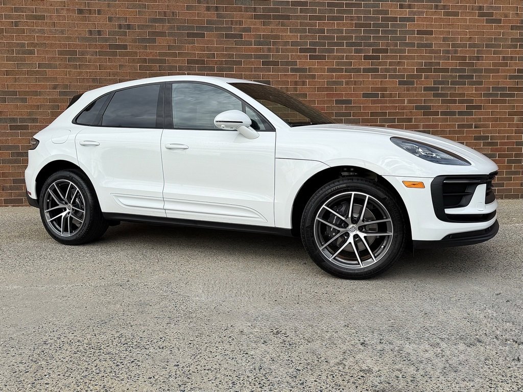 New 2026 Porsche Macan image 9