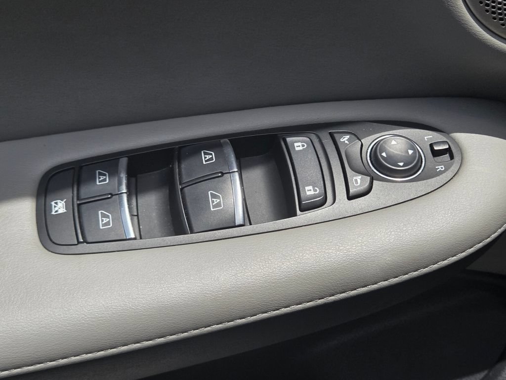 Used 2023 INFINITI QX50 Sensory FWD image 29