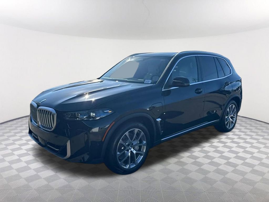 New 2026 BMW X5 xDrive50e w/ Executive Package image 2