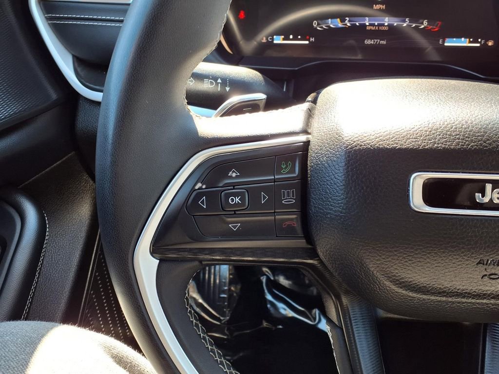 Certified 2023 Jeep Grand Cherokee L Laredo RWD image 13