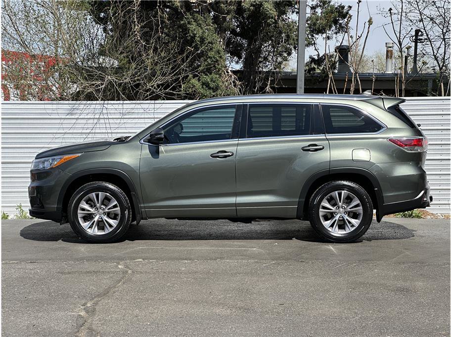 Used 2015 Toyota Highlander XLE image 13