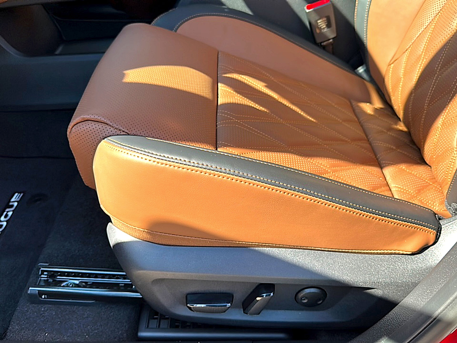 New 2026 Nissan Rogue Platinum w/ Platinum Premium Package image 12