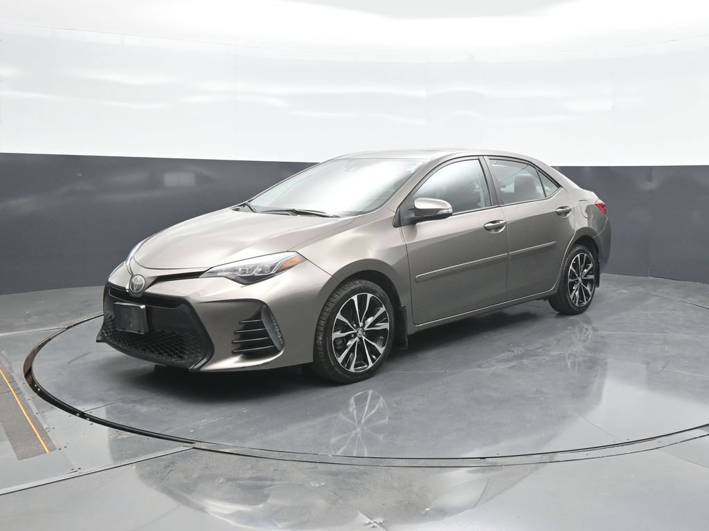 Used 2018 Toyota Corolla SE FWD image 3