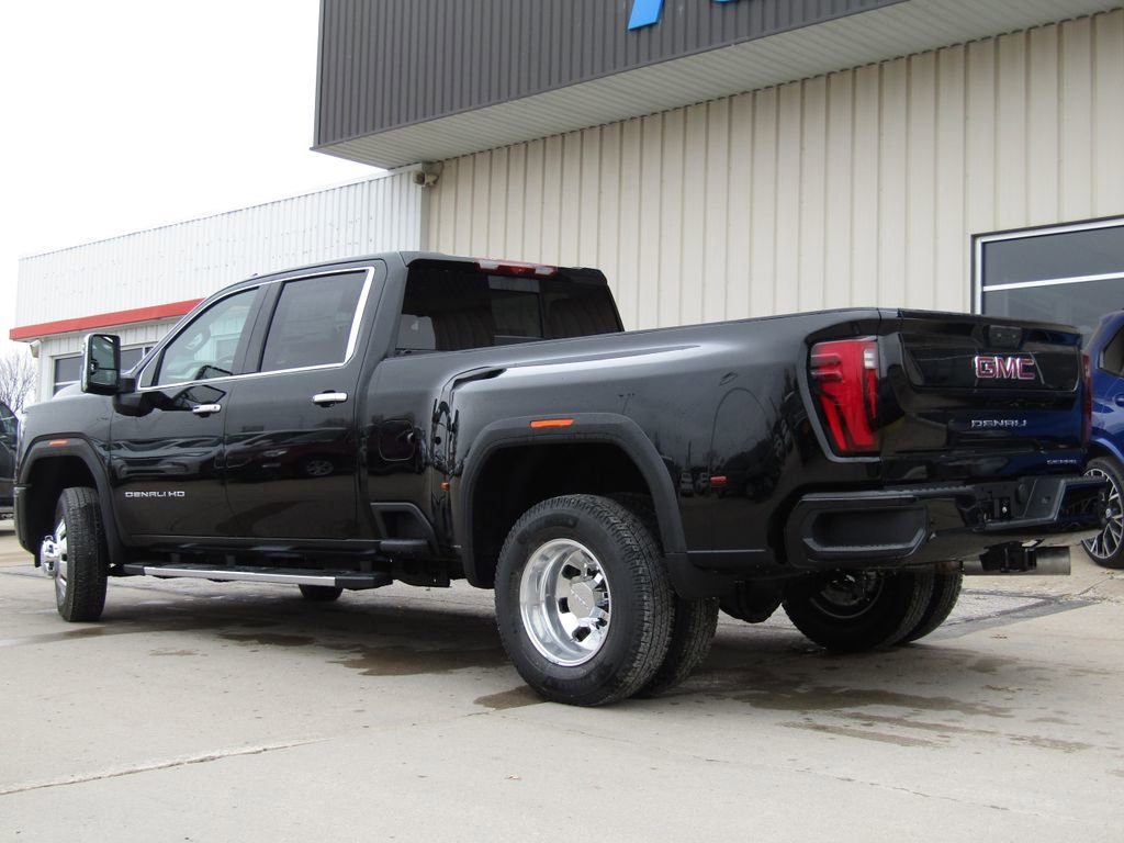 New 2026 GMC Sierra 3500 Denali w/ Denali Reserve Package AWD/4WD image 10