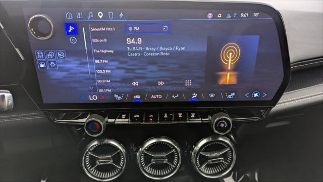 Used 2024 Chevrolet Blazer EV LT AWD/4WD image 28