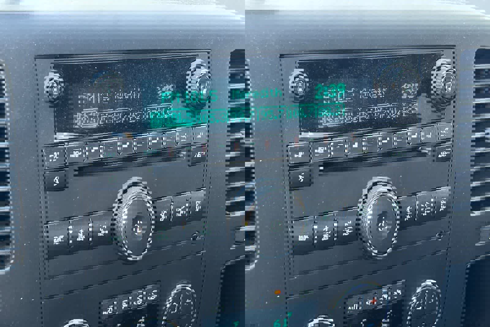 Used 2009 Chevrolet Silverado 1500 LT w/ Regional Value Package image 19