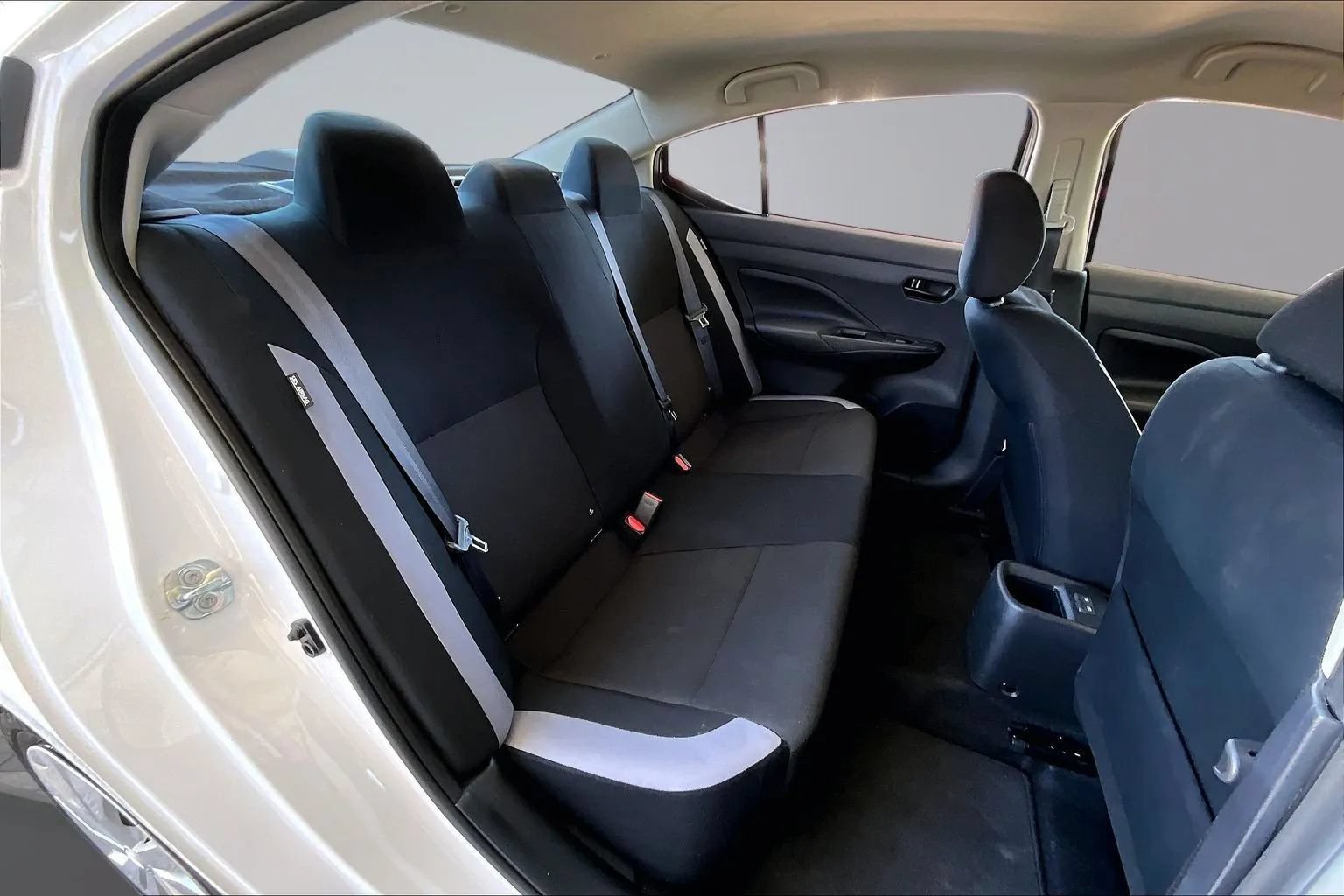 Used 2025 Nissan Versa S FWD image 22