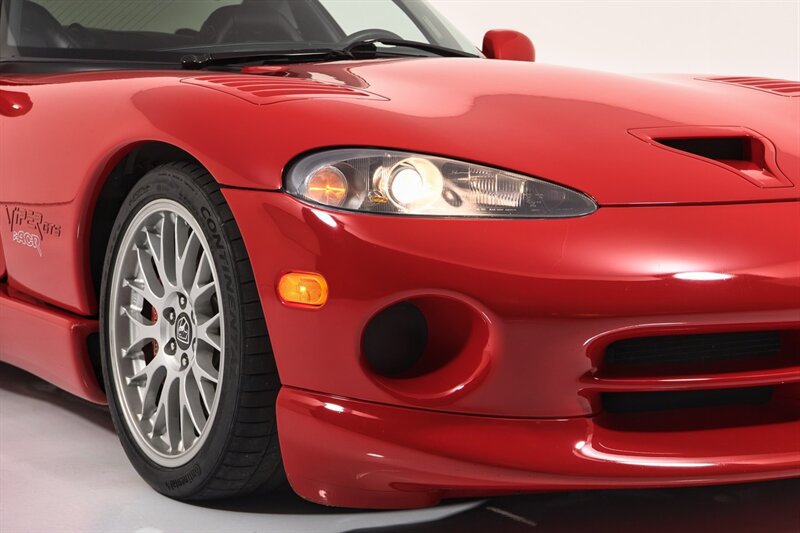 Used 2002 Dodge Viper GTS RWD image 42