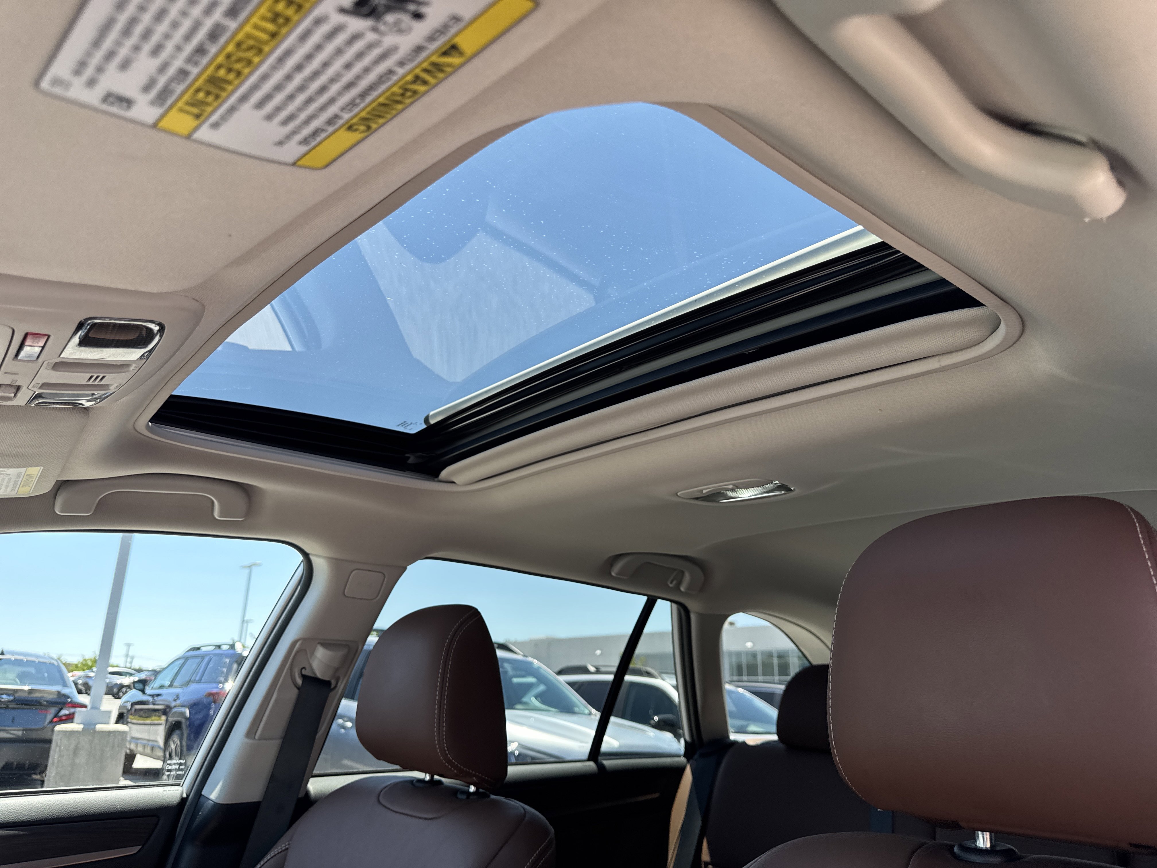 Used 2018 Subaru Outback 3.6R Touring AWD/4WD image 15