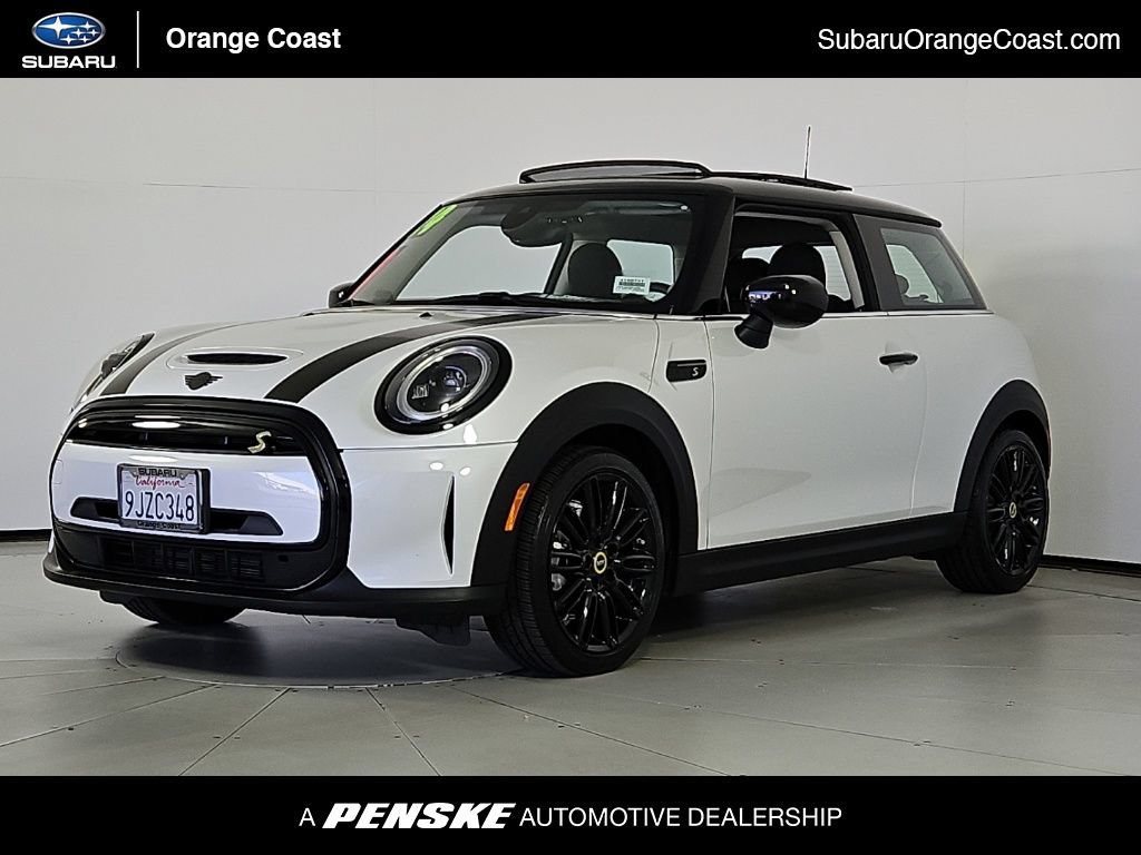Used 2024 MINI Cooper SE FWD image 1