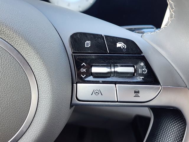 Used 2025 Hyundai Elantra SEL image 30