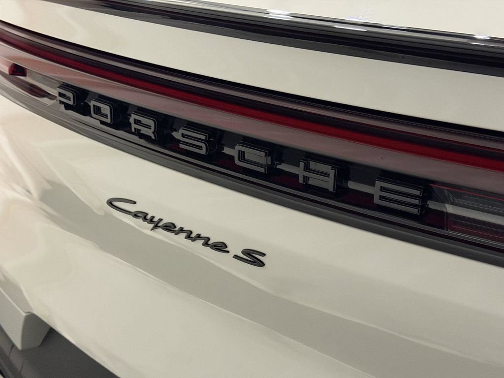 New 2026 Porsche Cayenne S AWD/4WD image 25