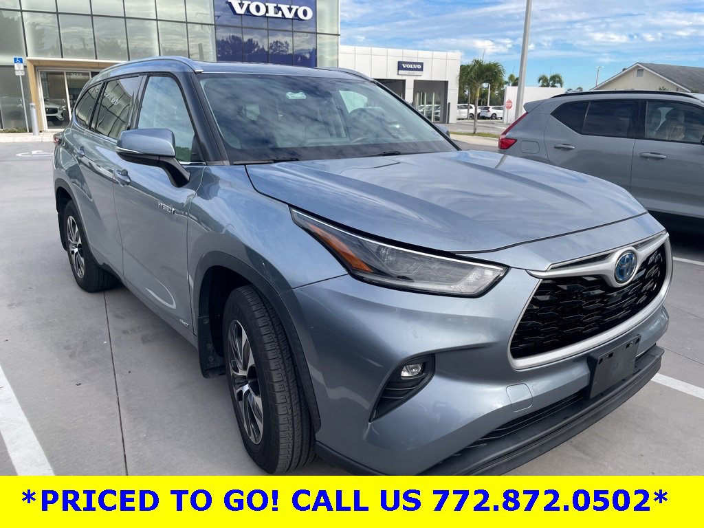 Used 2021 Toyota Highlander XLE image 3