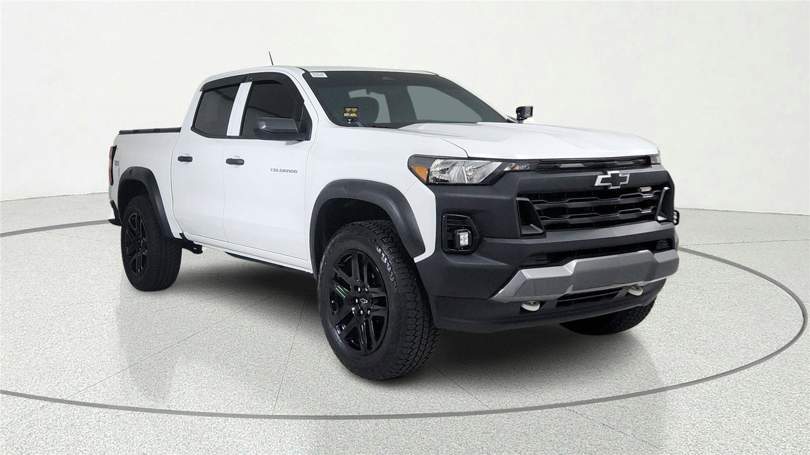 Used 2025 Chevrolet Colorado Trail Boss AWD/4WD image 1