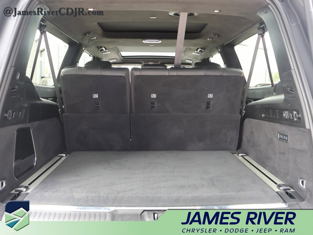 Used 2024 Jeep Grand Wagoneer L Series III AWD/4WD image 16