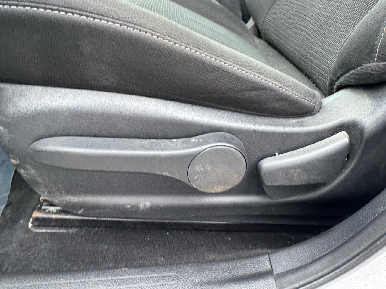 Used 2018 Nissan Sentra S image 29