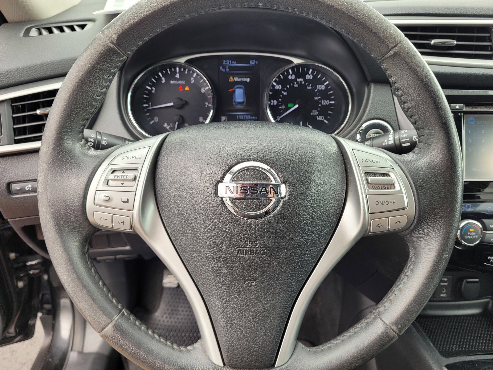 Used 2016 Nissan Rogue SL w/ SL Premium Package image 16