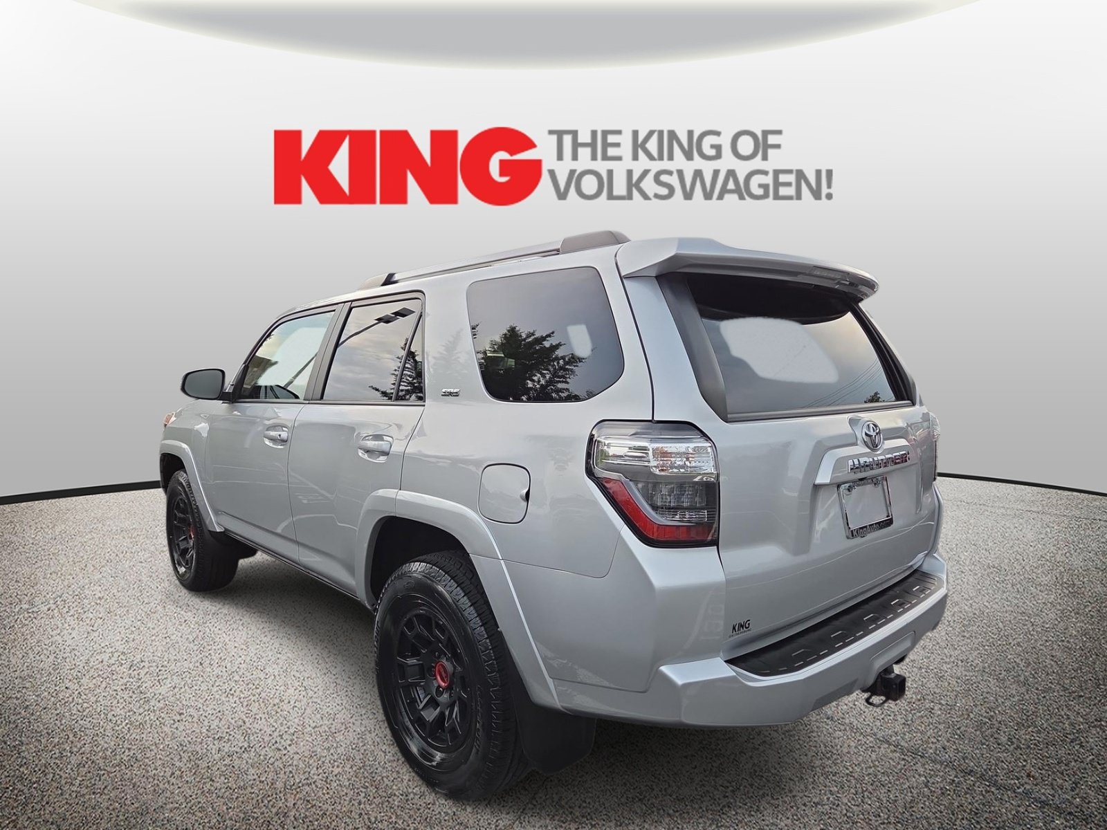 Used 2023 Toyota 4Runner SR5 Premium w/ Moonroof Package AWD/4WD image 7