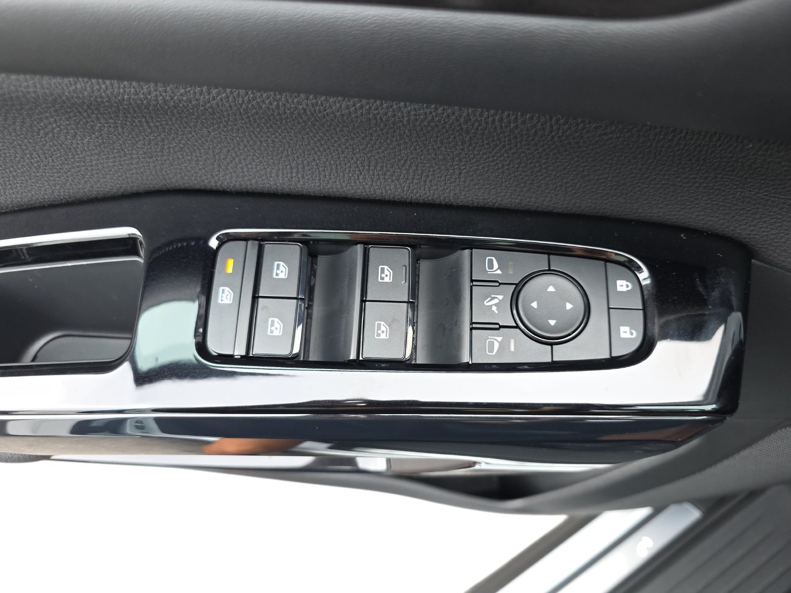 New 2026 Nissan Pathfinder Platinum w/ Accent Package FWD image 26