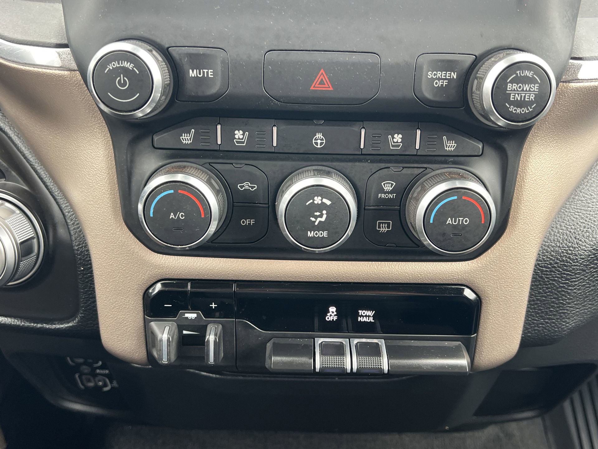 Used 2022 RAM 1500 Laramie image 10