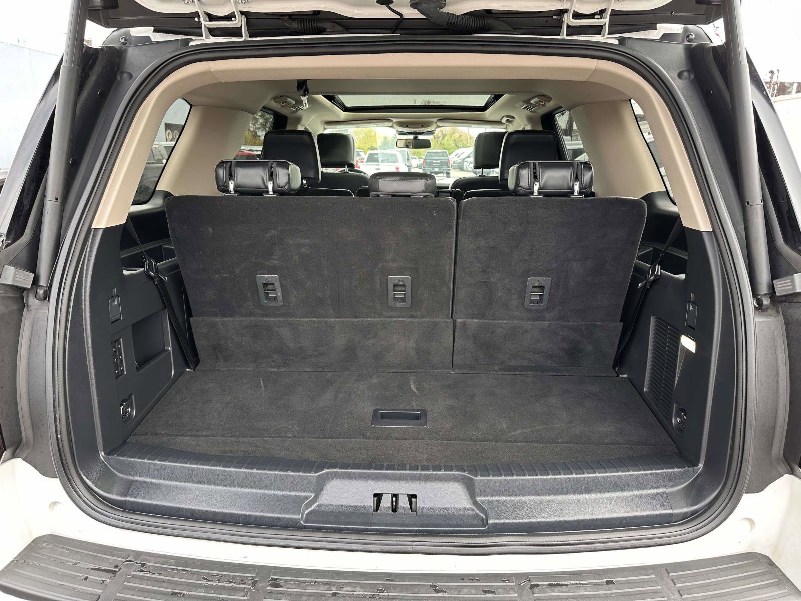 Used 2022 Ford Expedition XLT AWD/4WD image 8