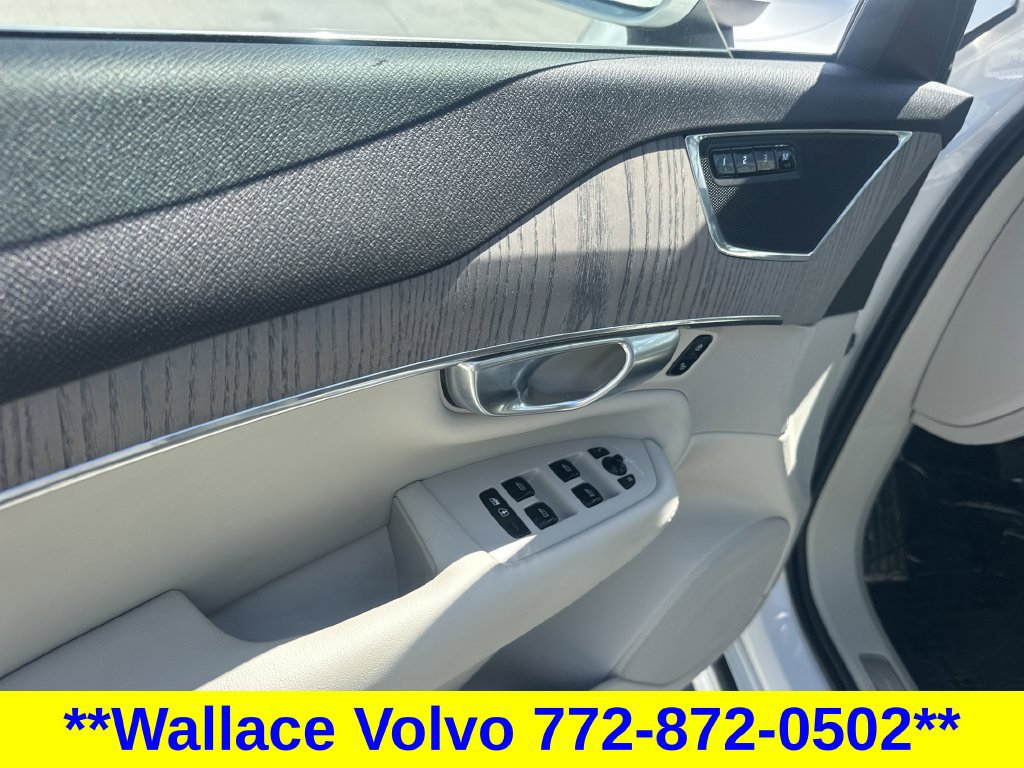 Certified 2024 Volvo XC90 T8 Plus w/ Protection Package Premier AWD/4WD image 15