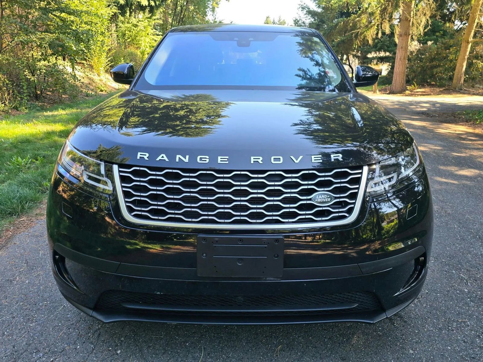 Used 2018 Land Rover Range Rover Velar S image 2